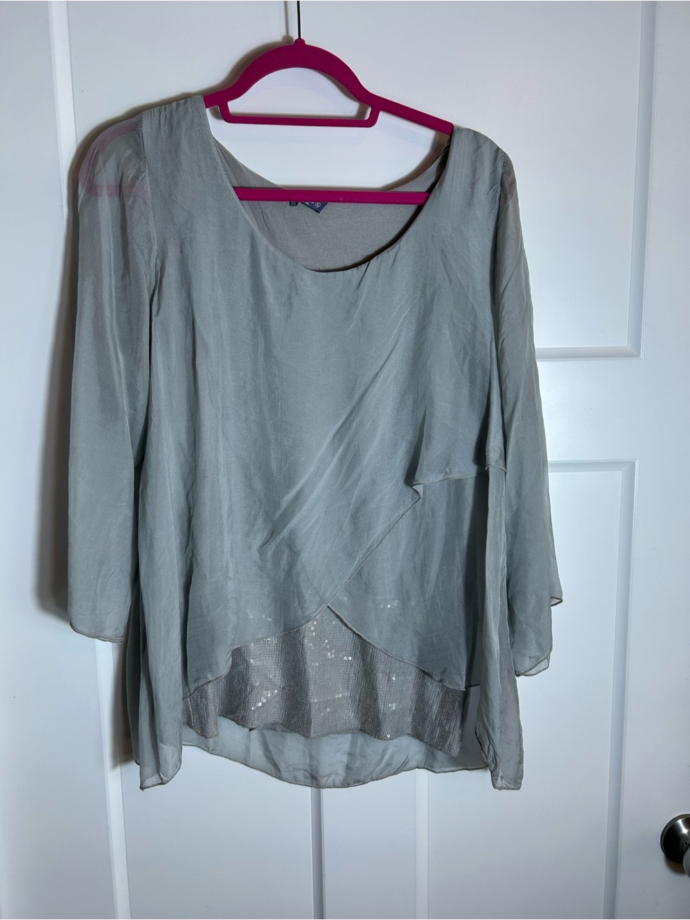 Giulia Women’s XL Long Sleeve Tunic Top Gray Sparkly Silk Shell 4070